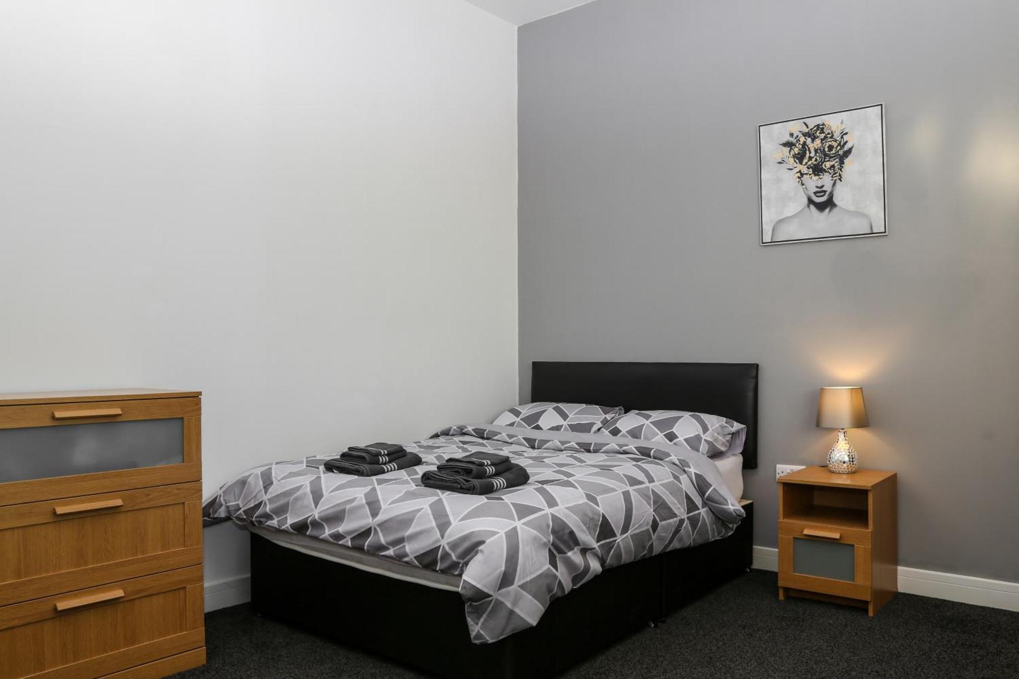 Апартаменти Luxurious & Lavish Salford Quays Free Parking Манчестер Екстер'єр фото